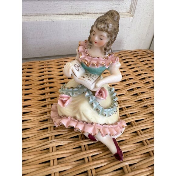 Vintage 50's Porcelain Victorian Girl Reading book Flowers Ruffles Victorian - Picture 1 of 12